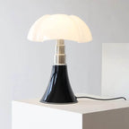 Moderne LED Tischlampe in Blumenform Designer Nachttischlampe