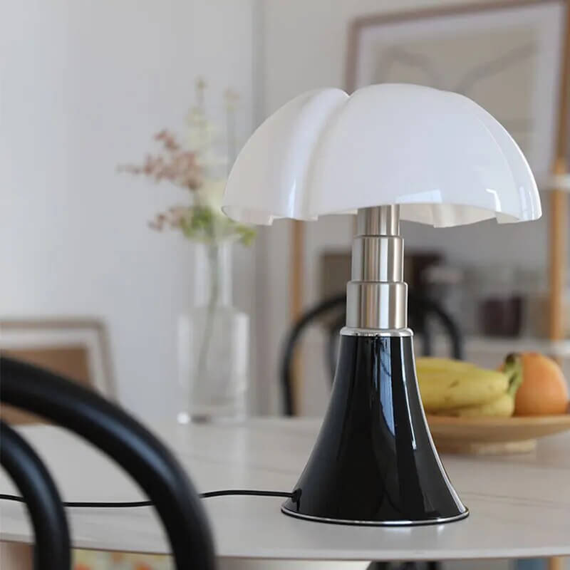 Moderne LED Tischlampe in Blumenform Designer Nachttischlampe